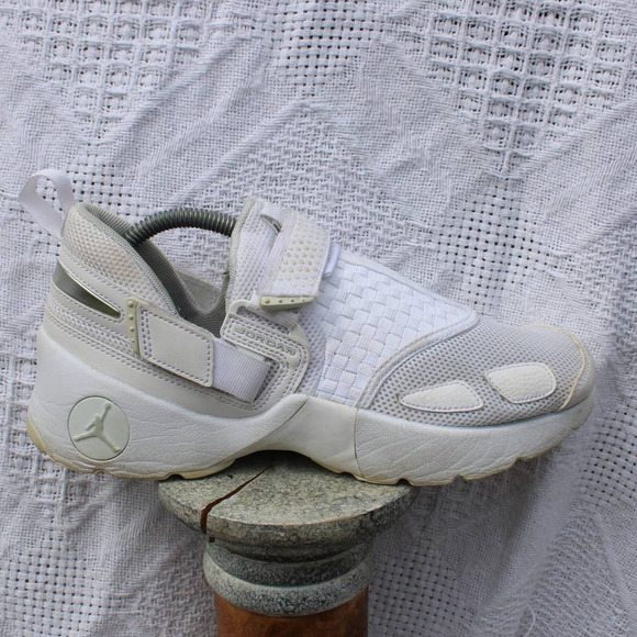 Jordan Other - Nike Air Jordan Trunner Triple White sz 8.5 897992-100